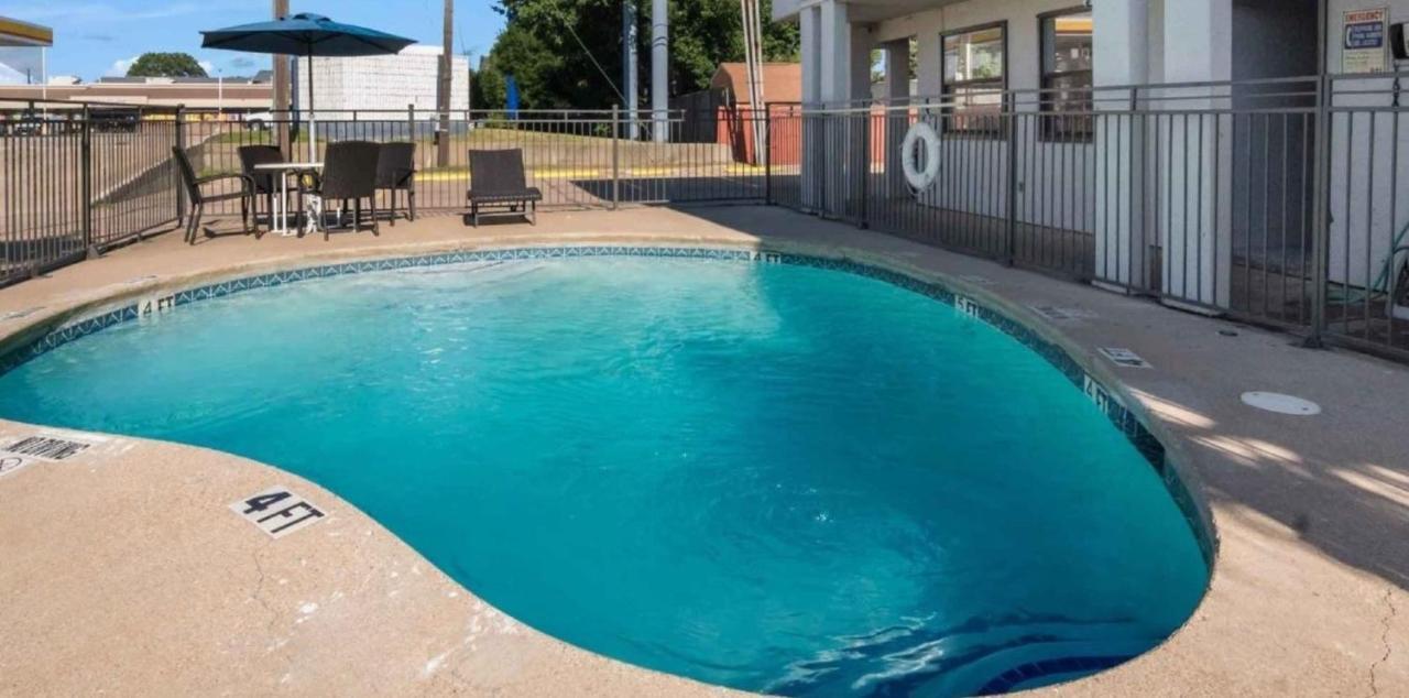 Motel 6 Irving - Loop 12 Eksteriør bilde