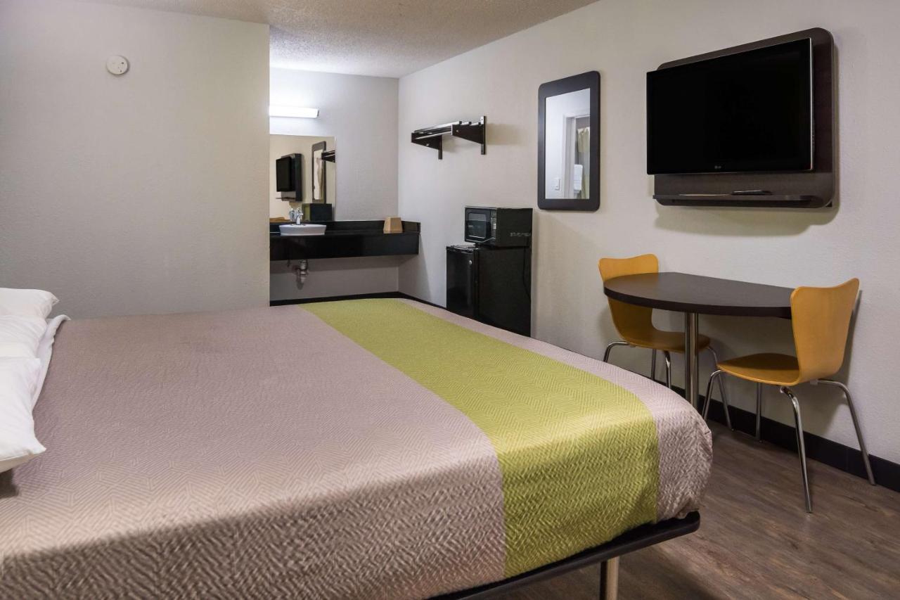 Motel 6 Irving - Loop 12 Eksteriør bilde